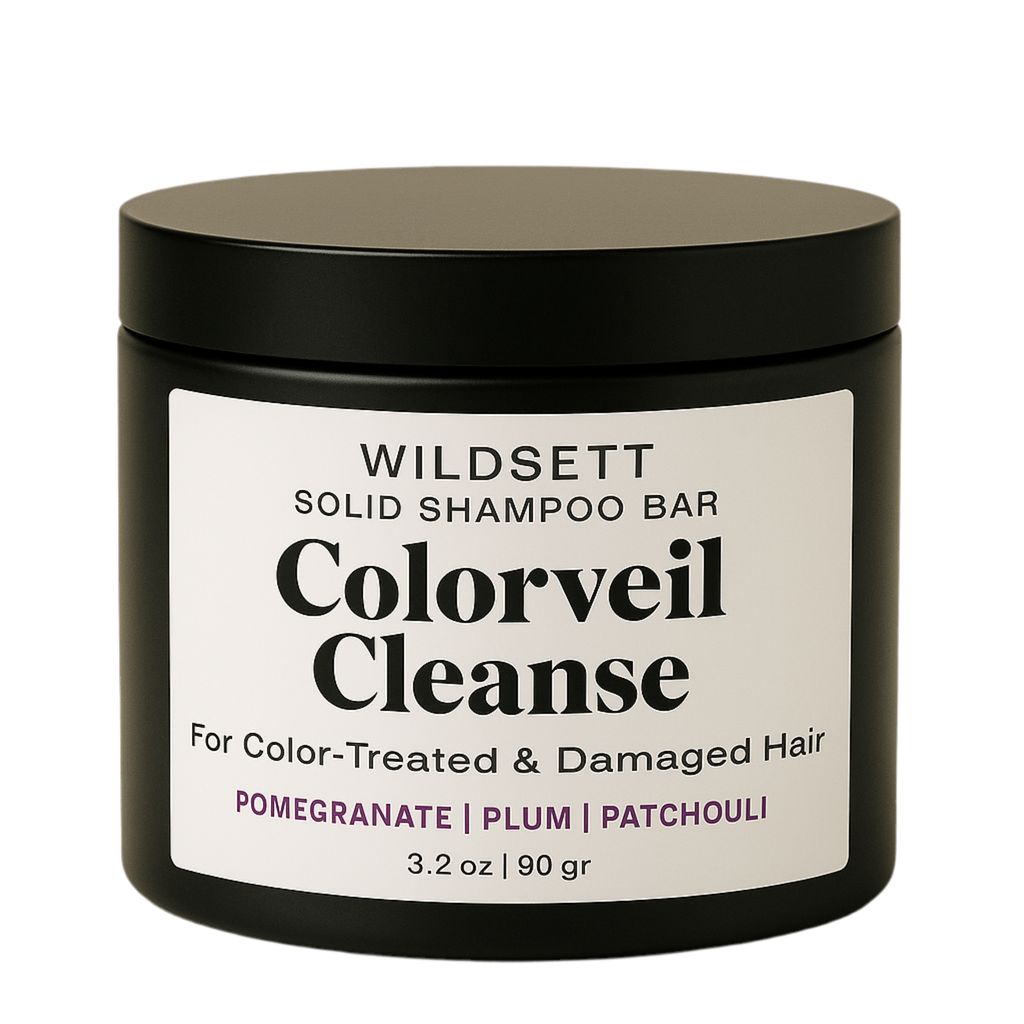 formulated for dyed, bleached, or fragile hair in need of moisture and defense. With a creamy coconut-based lather, this pH-balanced bar nourishes without stripping—leaving hair vibrant, smooth, and renewed.
Infused with cupuaçu butter and argan oil for deep hydration and UV protection, and powered by oat protein and panthenol to reinforce elasticity and prevent breakage.