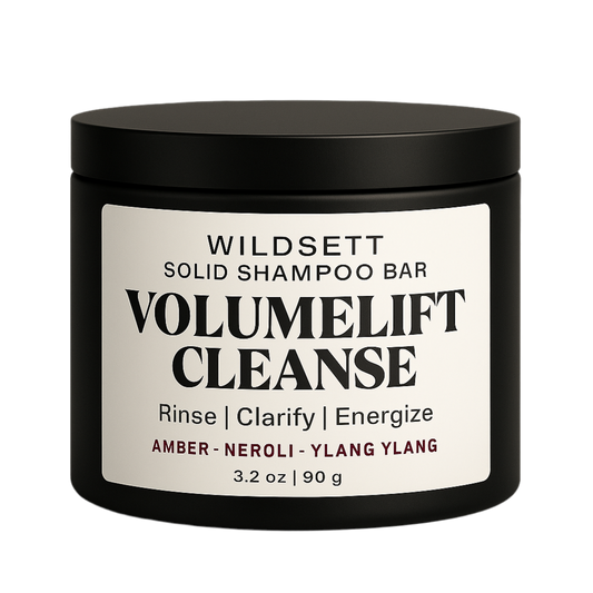 Weightless volume meets gentle clarity.


VOLUMELIFT CLEANSE is your go-to bar for flat or oily-prone hair in need of balance, body, and bounce. With a purifying blend of clay and coconut-based cleansers, this solid shampoo lifts at the roots without stripping your strands.