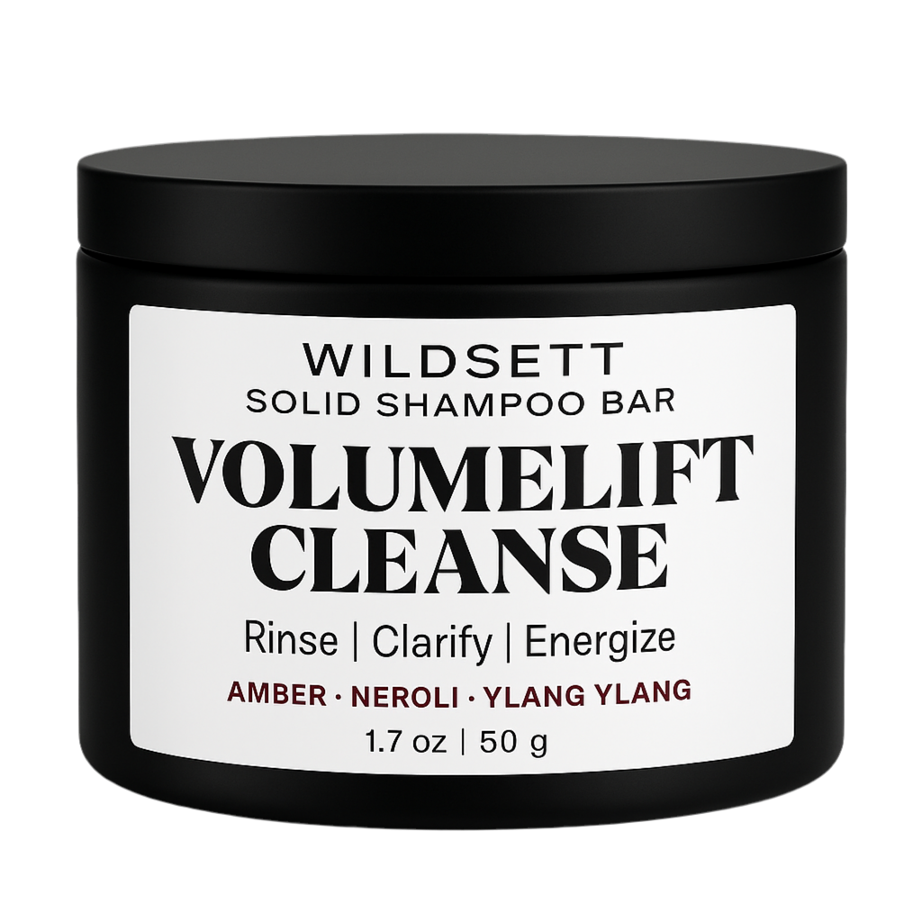 Weightless volume meets gentle clarity.


VOLUMELIFT CLEANSE is your go-to bar for flat or oily-prone hair in need of balance, body, and bounce. With a purifying blend of clay and coconut-based cleansers, this solid shampoo lifts at the roots without stripping your strands.