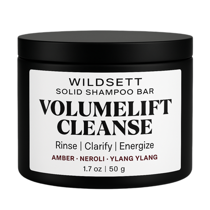 Weightless volume meets gentle clarity.


VOLUMELIFT CLEANSE is your go-to bar for flat or oily-prone hair in need of balance, body, and bounce. With a purifying blend of clay and coconut-based cleansers, this solid shampoo lifts at the roots without stripping your strands.